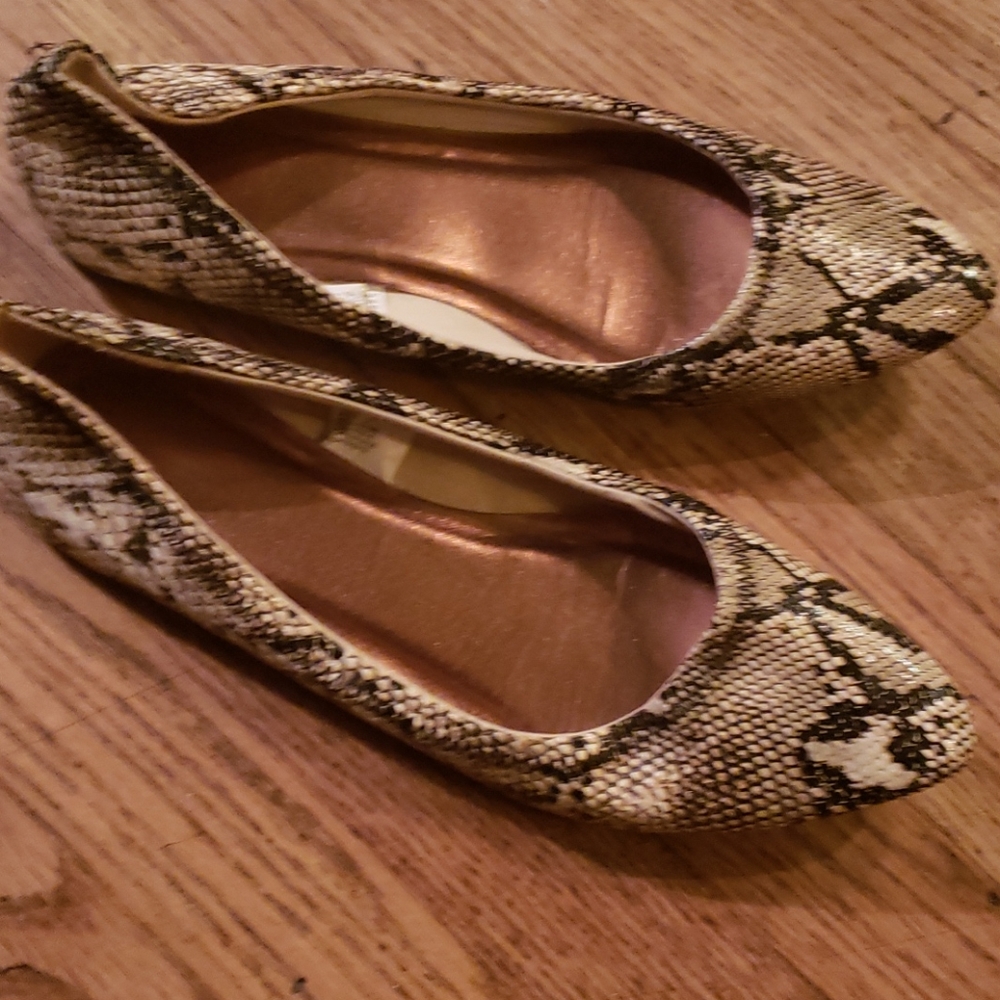 Shoes. Size 10
